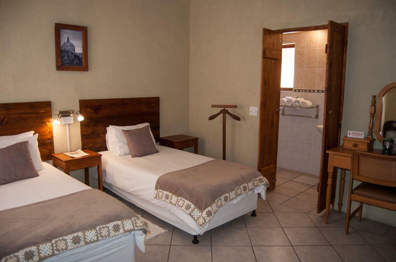 Obelix Guesthouse Luderitz Exterior photo