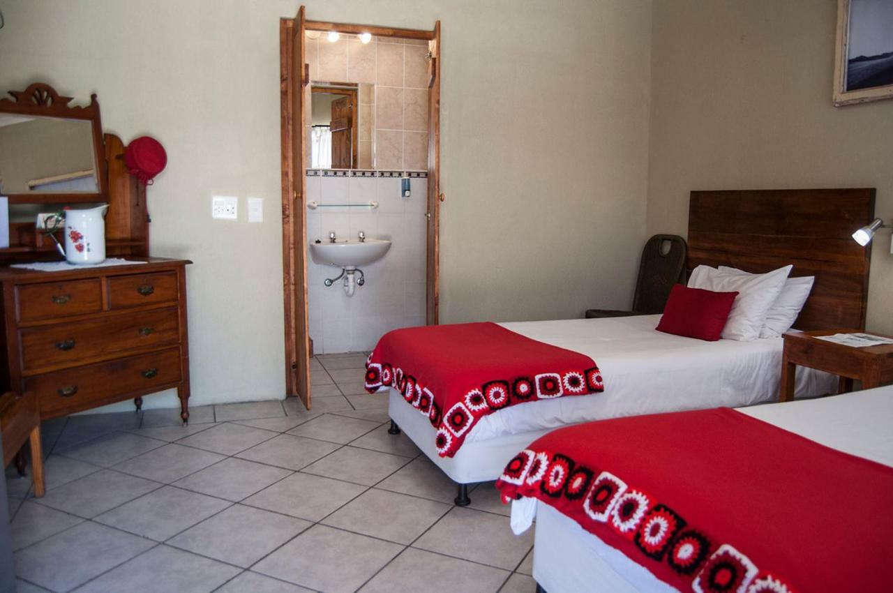 Obelix Guesthouse Luderitz Exterior photo